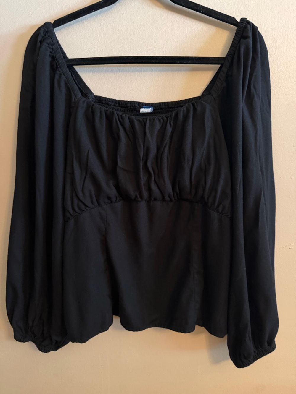 Old Navy Black Long-Sleeve Peasant Top with Gathered Bodice